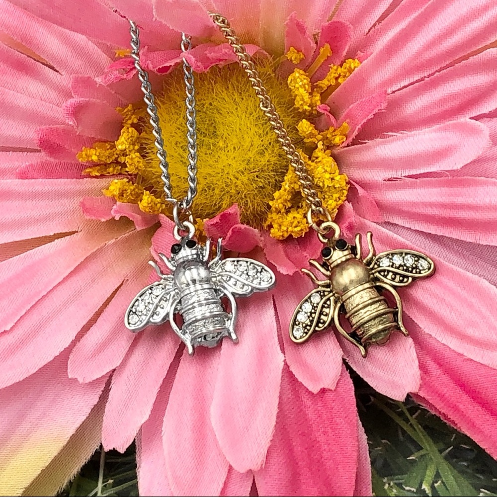 🌼 Honey Bee Rhinestone Dainty Necklace